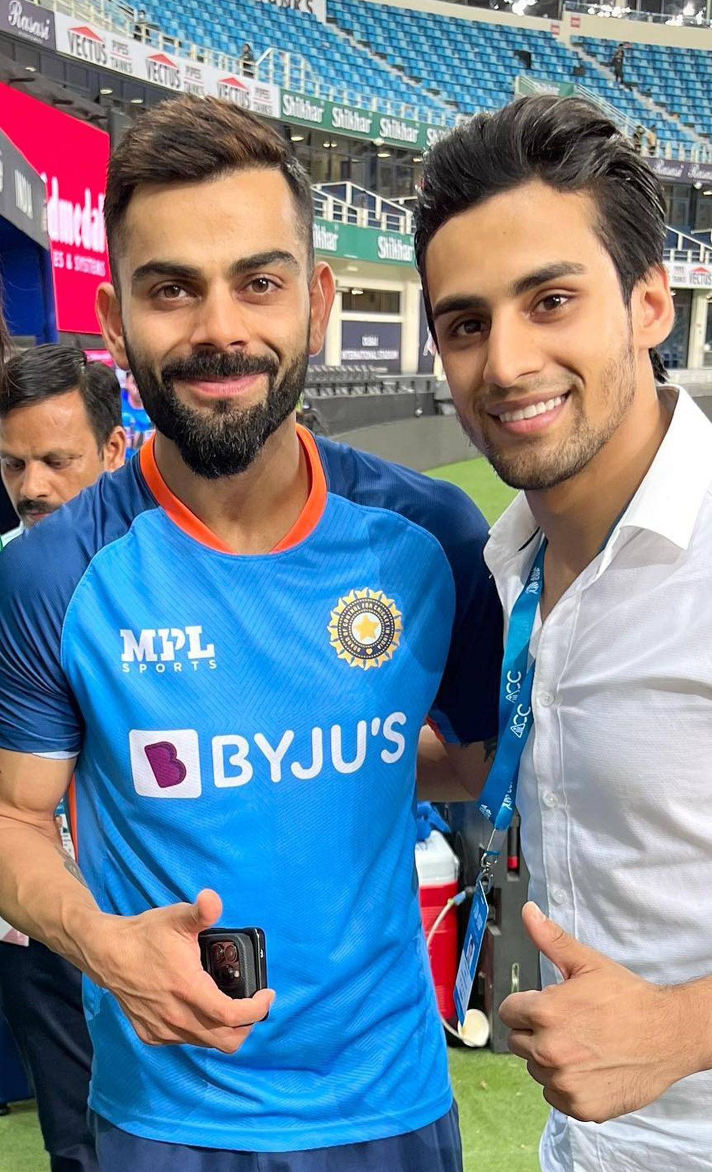 Momin Saqib & Virat Kohli